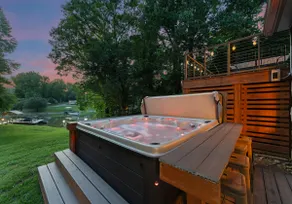 Shady Daze: Waterfront Home w/ Deck, Hot Tub & Lake Views - Image 3