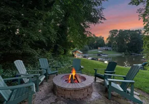 Shady Daze: Waterfront Home w/ Deck, Hot Tub & Lake Views - Image 5