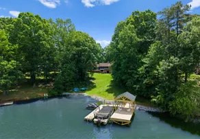 Shady Daze: Waterfront Home w/ Deck, Hot Tub & Lake Views - Image 2