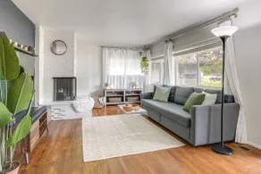 1 Mi to UO Campus - Family Home w/ Pool Table! - Image 3