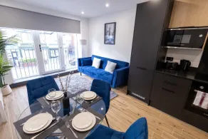London WD6 2min From Station | Group Stay - Image 4