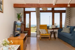 Historic Railway Home - Selsey Seafront - Image 4