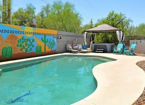 Charming 5BR with Heated Pool, Hot Tub, BBQ and Mountain Views - Image 2