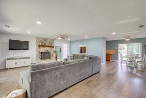 1 Mi to Lake Whitney: Morgan Home w/ Deck! - Image 5