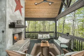 Little Bear Lodge - Image 2