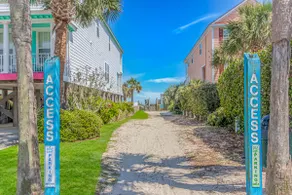 Private 5 Bed, 4.5 bath w/ Elevator & Pool. Steps to the beach & close to pier. - Image 3