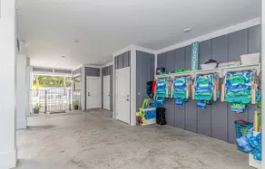 Private 5 Bed, 4.5 bath w/ Elevator & Pool. Steps to the beach & close to pier. - Image 2