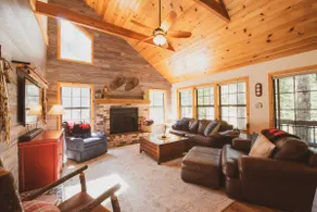Pinecrest Escape * Fireplace * Central Heat - Image 2