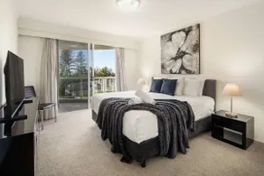Xanadu Escape—Seaside Resort near Surfers Paradise - Image 4