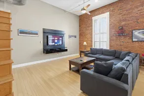 1800 Sq Ft Loft Downtown Near Convention Center - Image 2