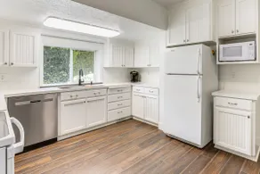 8 Mi to Columbia River Gorge: Cottage w/ Deck! - Image 2