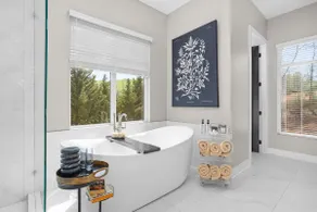 Suite Retreat - Smith Mountain Lake Resort Home - Image 3