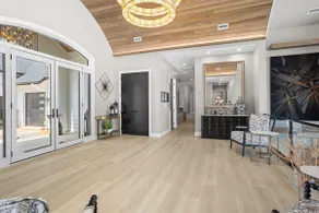 Suite Retreat - Smith Mountain Lake Resort Home - Image 5