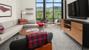 Treehouse | Spruce Peak | 3 Bed | Slope-side - Image 5
