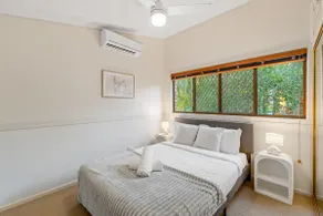 Charming Home in Sunnybank close to plaza with Pool - Image 3