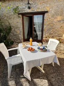 Couple's cottage 2-4 people. Romantic getaway - Image 2