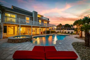 Palm Cove | 5BR Waterfront w/ Large Pool + Spa - Image 2