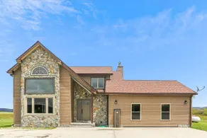Hot Tub, Pet Friendly, Wood Burning Fireplace! - Image 5