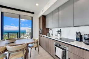 Endless Views from Elegant 4BR Miami Beach Retreat - Image 5
