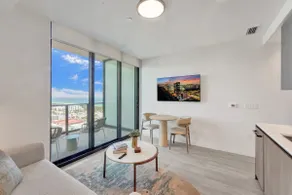 Modern 1BR Penthouse – Miami Beach, Stunning Ocean - Image 5
