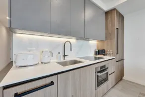 Modern 1BR Penthouse – Miami Beach, Stunning Ocean - Image 4