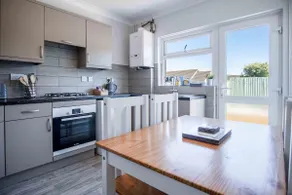 Larkfield - 3 Bedroom Holiday Home - Penally - Image 4