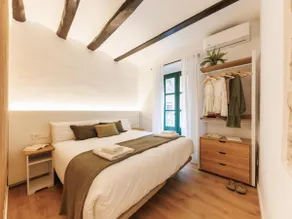 Bravissimo Ballesteries 34, Heart of the Barri Vell - Image 3