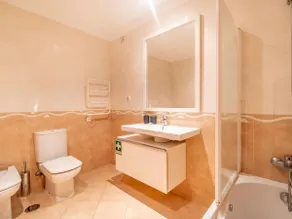 Praia Village, CleverDetails, 2 Bed/2 Bath with pool view - Image 5