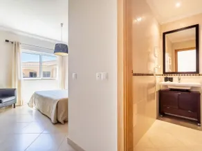 Praia Village, CleverDetails, 2 Bed/2 Bath with pool view - Image 3