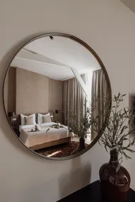 Luxe suite - new bed - WiFi- Safe city center - Image 5