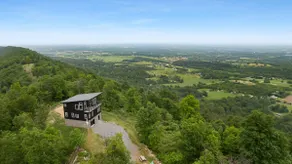 Modern Escape w Mountain Views Fire Pit & Swing - Image 5