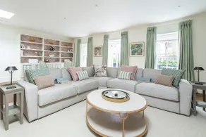 Charming Spacious 5 Bed Mews House - Kensington - Image 3