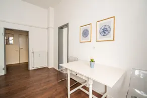Modern 1BR Hamburg | Rain Shower - Image 5