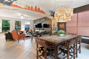 Single Malt Manor Downtown Austin - Image 5