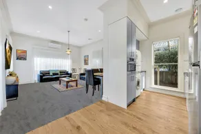Beautiful Geelong House - Image 3