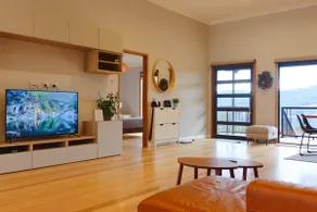 Huon Heights Hideaway at Cygnet Coast - Image 4