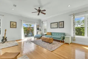 Charming Coastal River Loft in Historic Darien - Image 5