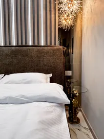 Airport SkyLuxe Luxury Residence - Private Parking - Image 4