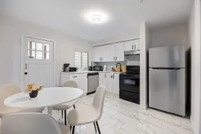 Walkerville 1BR Apartment| Walk to Caesars Casino - Image 3