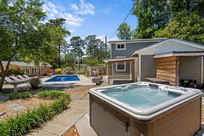 Exclusive Property with Pool, Hot Tub, and Gym - Image 5