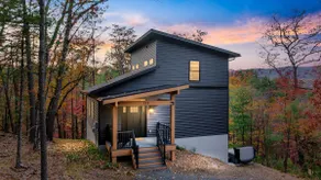 Bryce - Mountain Views – Hot Tub & Pet Friendly - Image 1