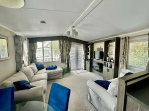 2-Bed Ringwood Cabin - incl Park Pass SelfCheckin - Image 2