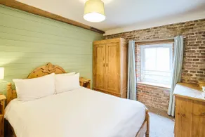 Host & Stay - West Barn - Image 3