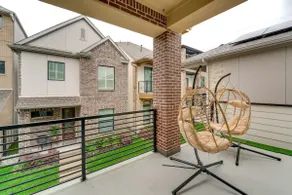 10 Mi to Dtwn Dallas: Sleek Retreat w/ Balcony - Image 3