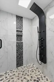 Modern Flat in the Heart of Indianapolis - Image 3