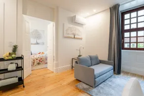 Stylish & Cozy Flat by Host Wise - Image 3