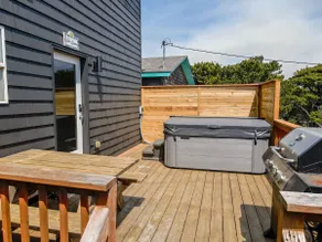 Sol Luna-Beachfront, hot tub, VIEWS, dog OK - Image 4