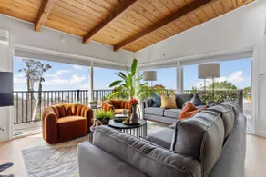 Serene Oceanview Escape with Expansive Deck home - Image 2
