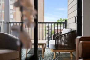Stunning 3BR Penthouse Suite| 2 decks| A+ Location - Image 5