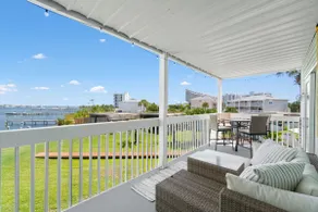 Tranquility & Stunning Water Views - Image 4